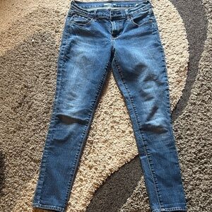 Old Navy Women's Skinny Jeans in Blue